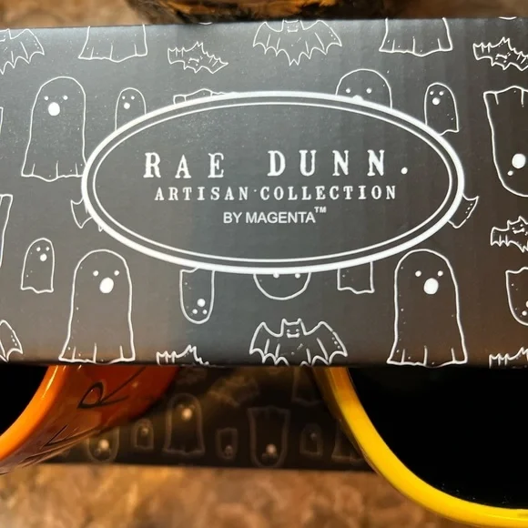 NWT-🎃👻🧙‍♀️ Rae Dunn-I’m Her Boo, I’m His Witch Mug Set - Picture 4 of 4